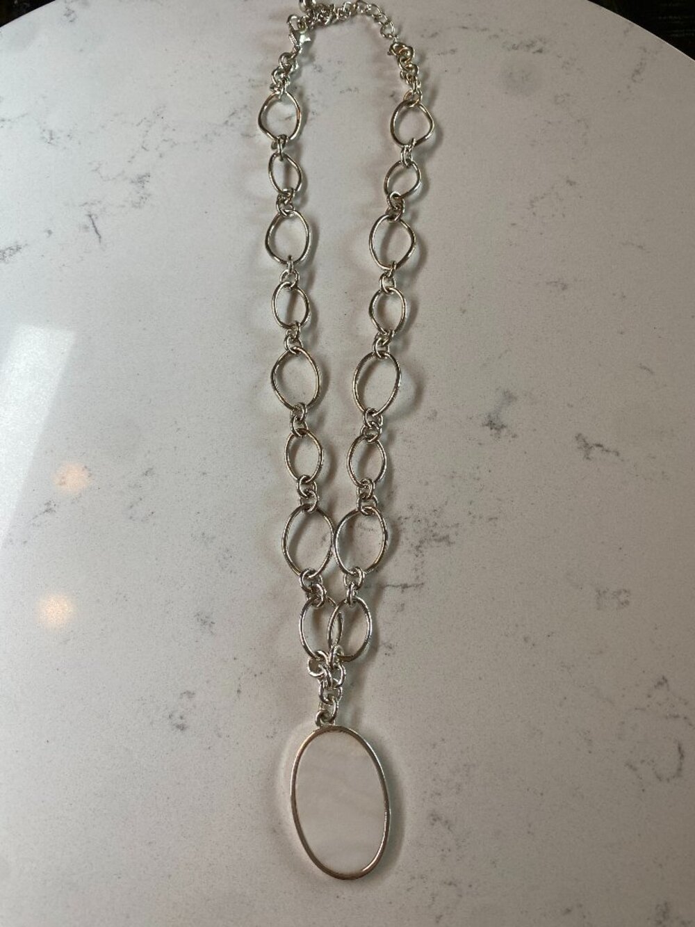 Avon Silver Tone Oval Link Necklace Mother of Pearl Pendant